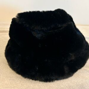 R13 faux fur bucket hat